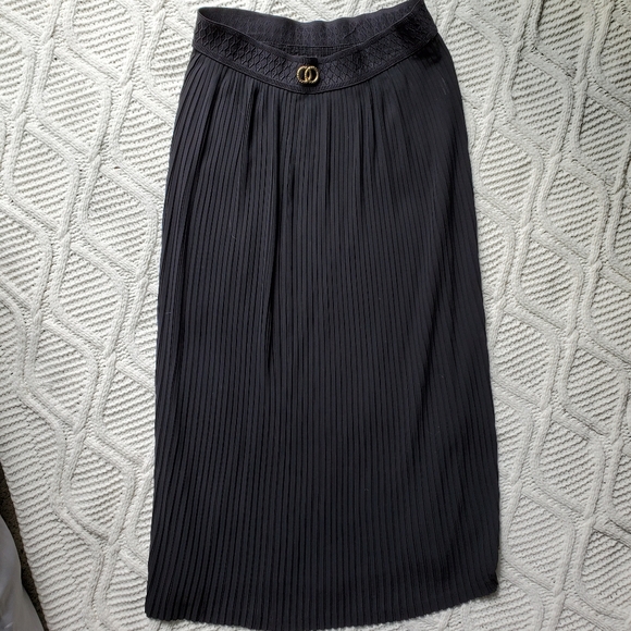Vintage Black Pleated Skirt - Picture 1 of 3